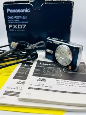 Panasonic Lumix DMC-FX07 Compact Digital Camera - Blue and Silver